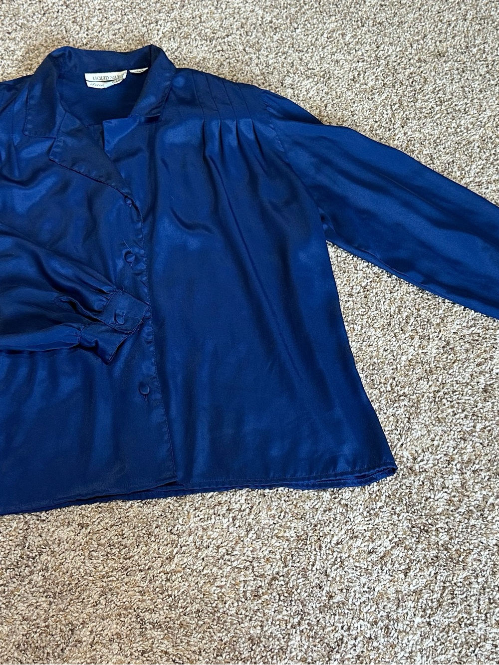 Vintage 1980’s Liquid Silk Peter’s & Ashley blouse - Picture 2 of 9